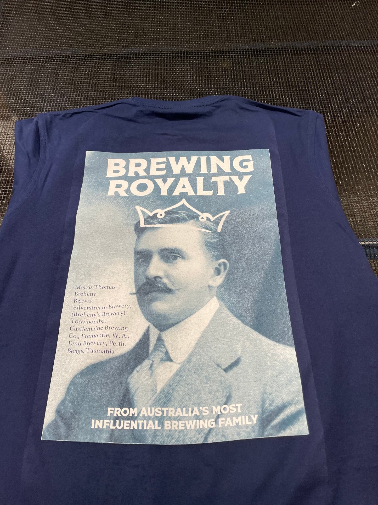 Brewing Royalty T-shirt - Navy Blue